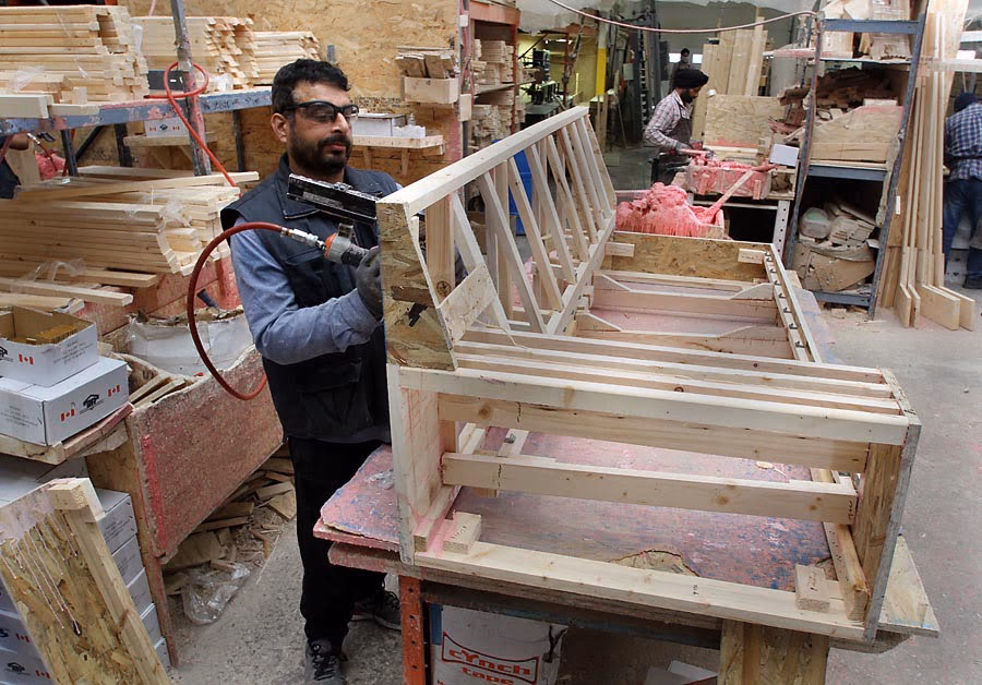 Who makes Capdell furniture?